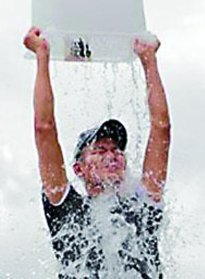 安防監控接力，劉德華冰桶挑戰。